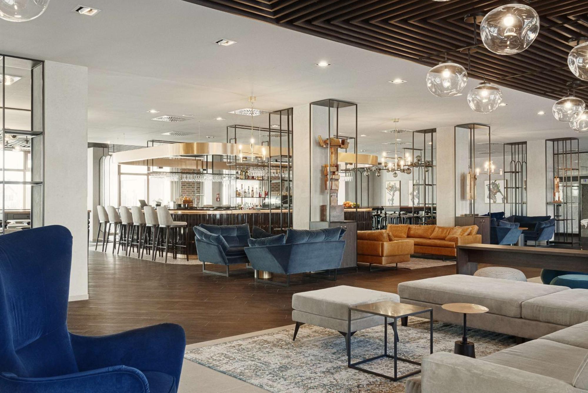 Radisson Blu Resort & Conference Center, Ostroda Mazury المظهر الخارجي الصورة The lounge at the airport