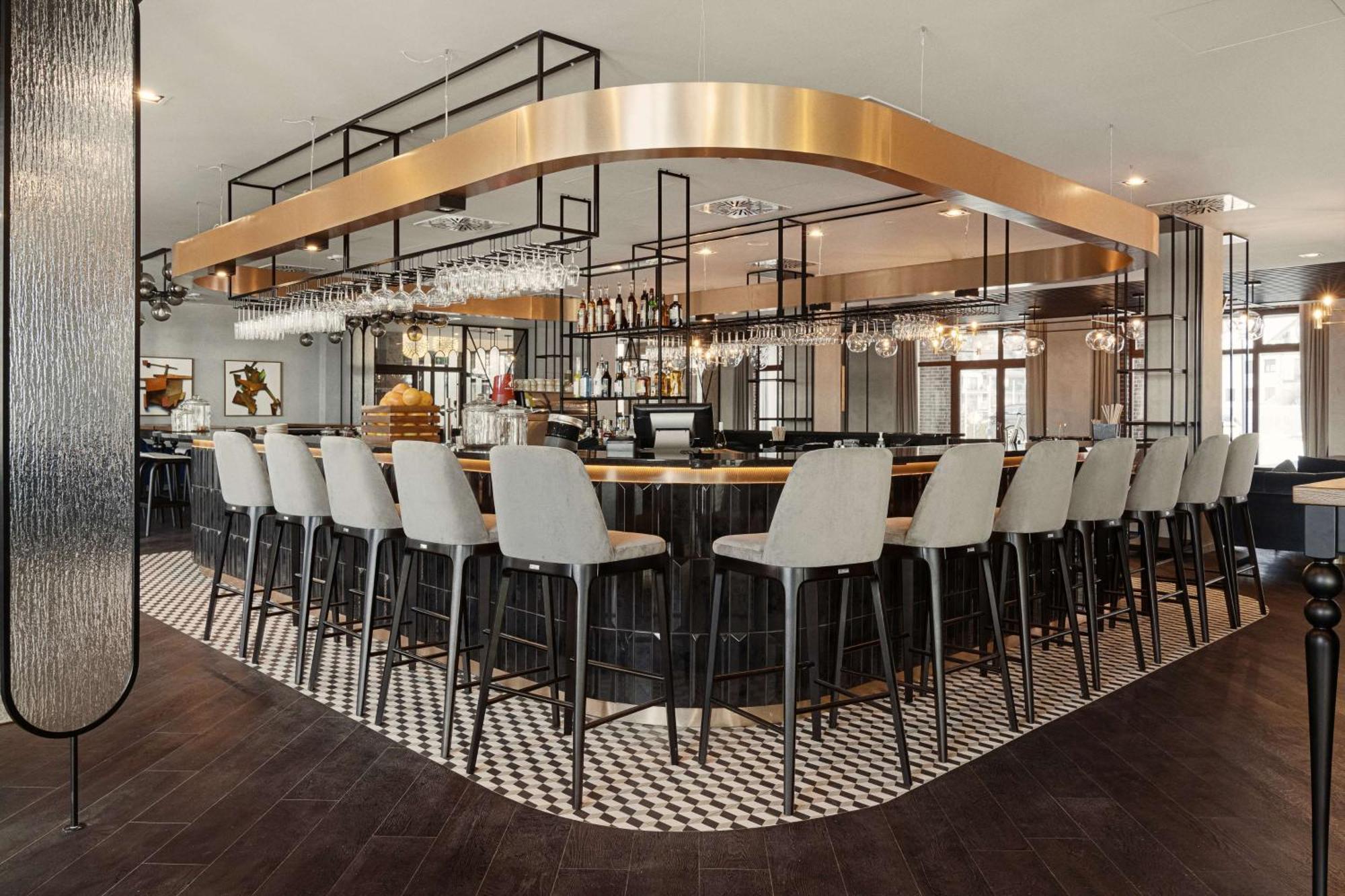 Radisson Blu Resort & Conference Center, Ostroda Mazury المظهر الخارجي الصورة The bar at the restaurant