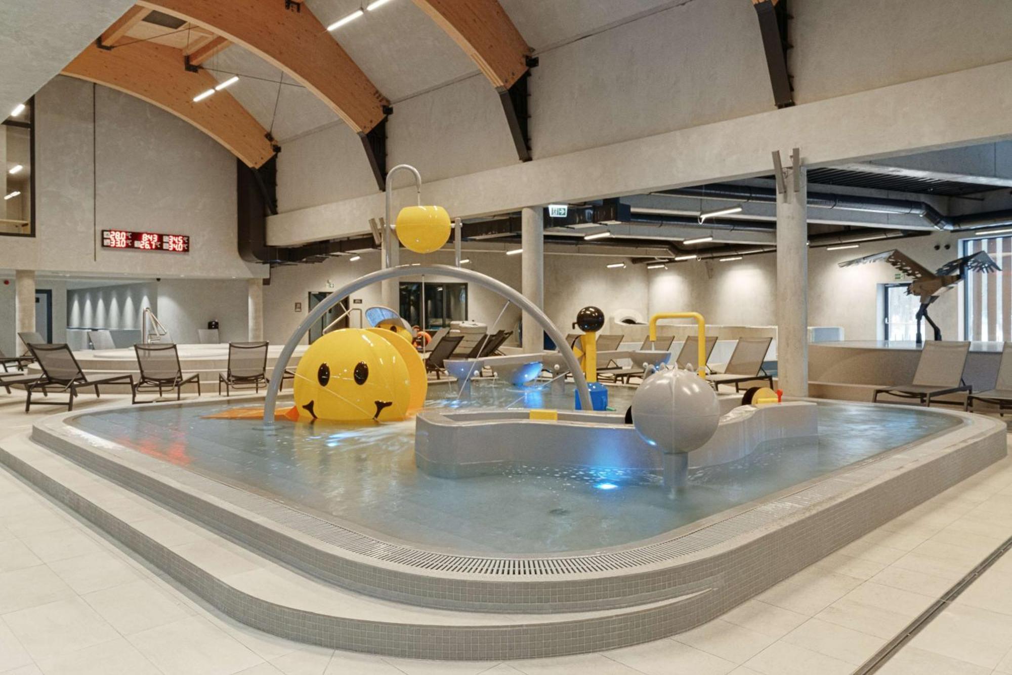 Radisson Blu Resort & Conference Center, Ostroda Mazury المظهر الخارجي الصورة The children's pool